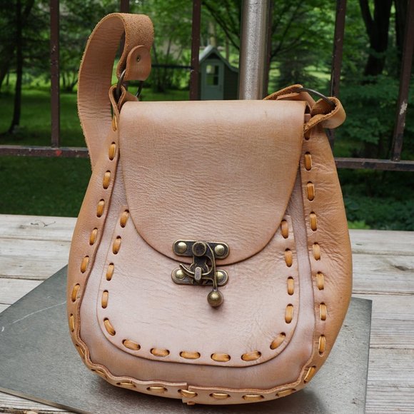 Handmade Handbags - Handmade Saddle Shape Leather Purse Nice Hardware